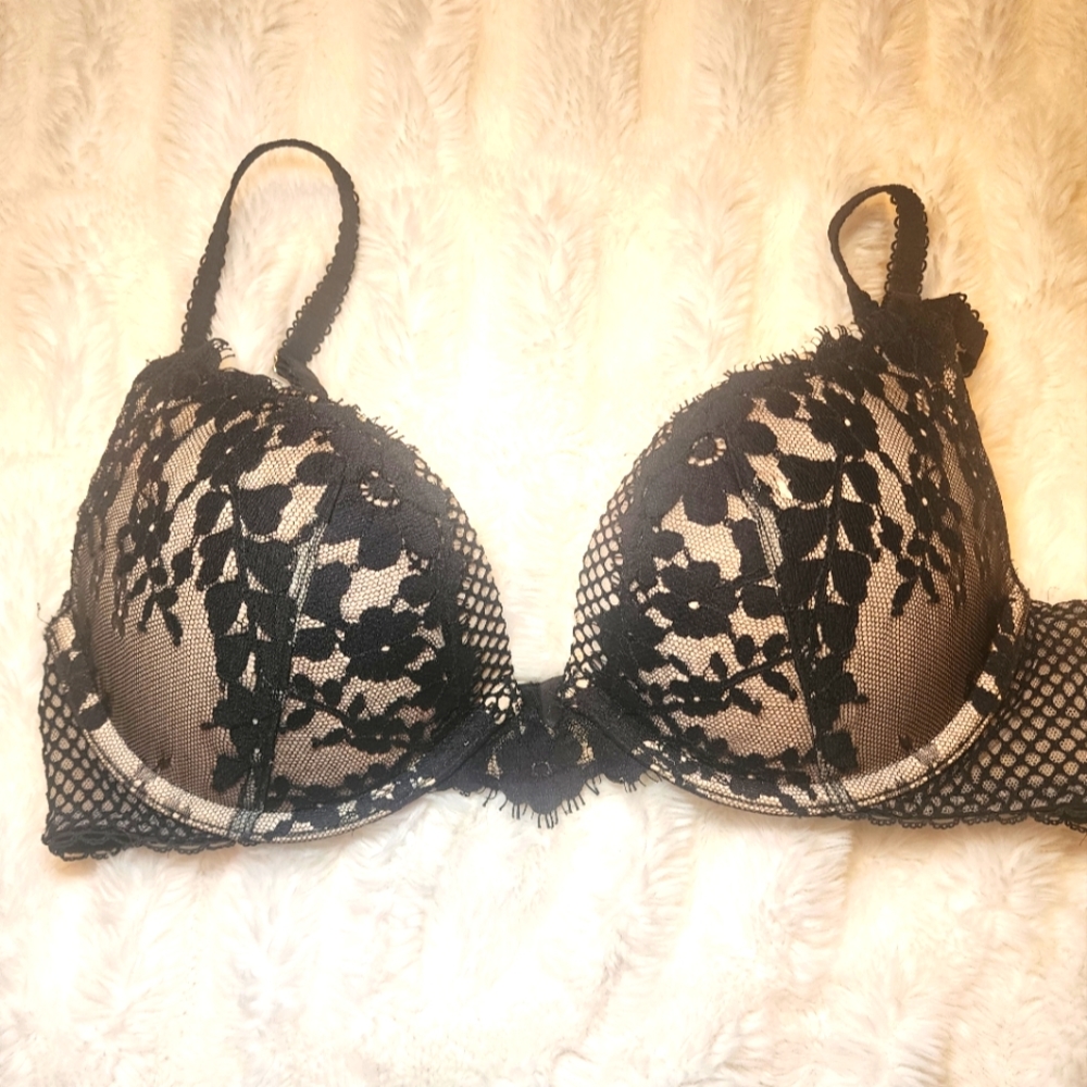 Victoria's Secret Very Sexy Push up Lace Sheer 34C Bra